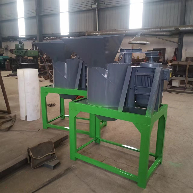 乙鑫重工告訴您有機(jī)肥設(shè)備的粉碎機(jī)作用在哪